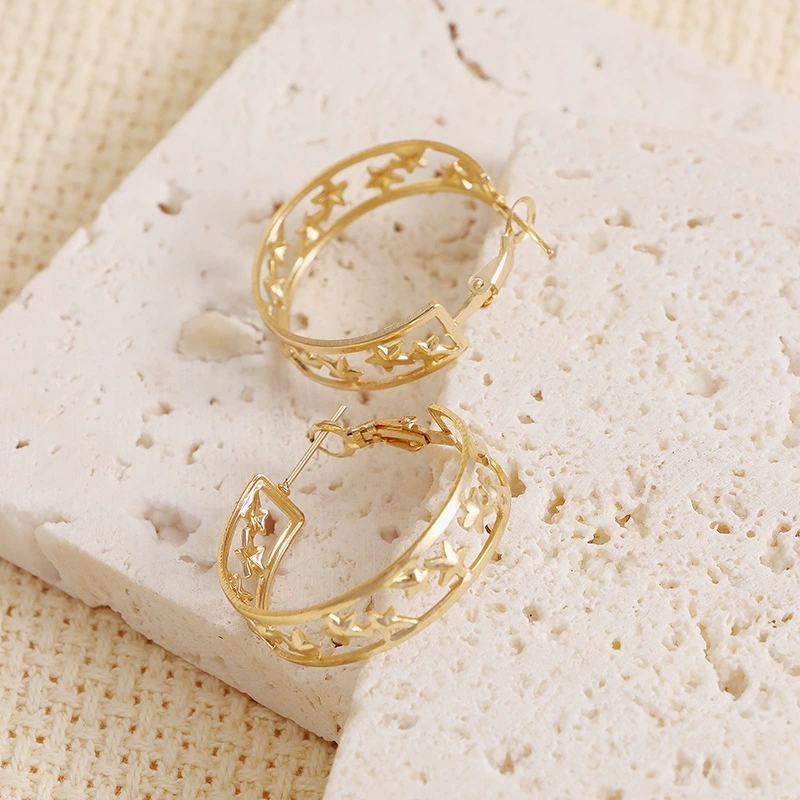 Sophisticated Astral-Inspired Ear Jewelry: Trendy Star Studs