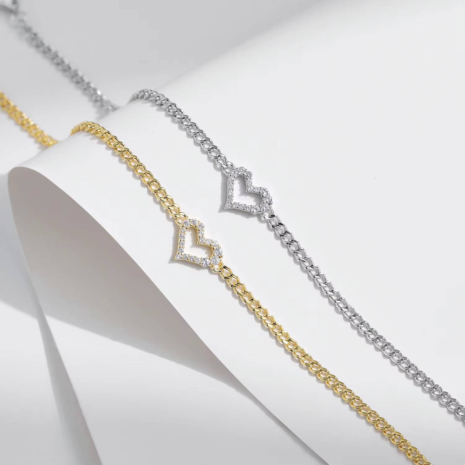 New Trend Lightweight Luxury Real 925 Sterling Silver Irregular Heart Moissanite Bracelet for Party Custom Bracelet
