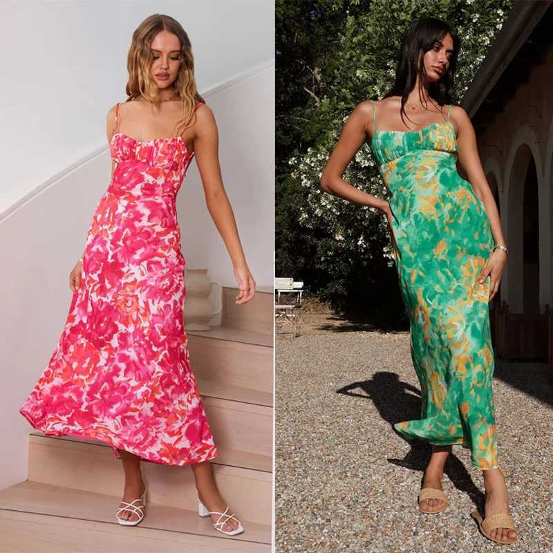 2025 Summer Fashion New Bohemian Vacation Style Elegant and Sexy Beach Vacation French Low Cut Strap Long Open Back Skirt X260306