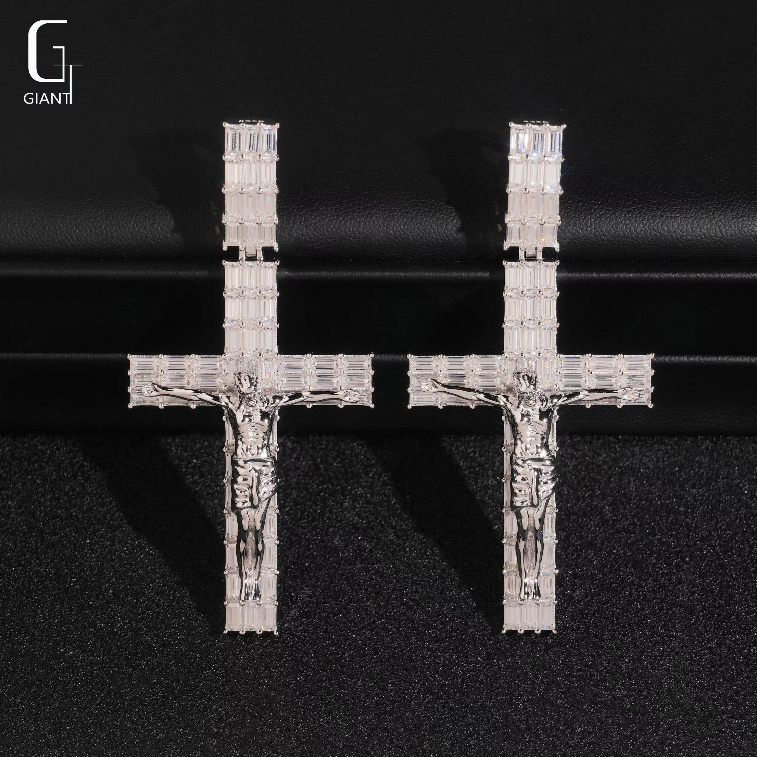 US Stock Pass Diamond Test VVS Cross Moissanite Pendants 925 Silver Charm Pendant Mens HipHop Iced Out Moissanite Pendants GRA