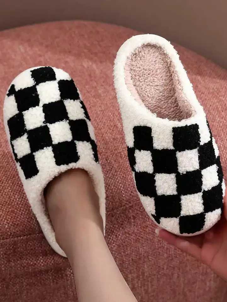 Black and White Plaid Comfortable Indoor Cotton Slippers for Men and Women Autumn and Winter Home Use S260305
