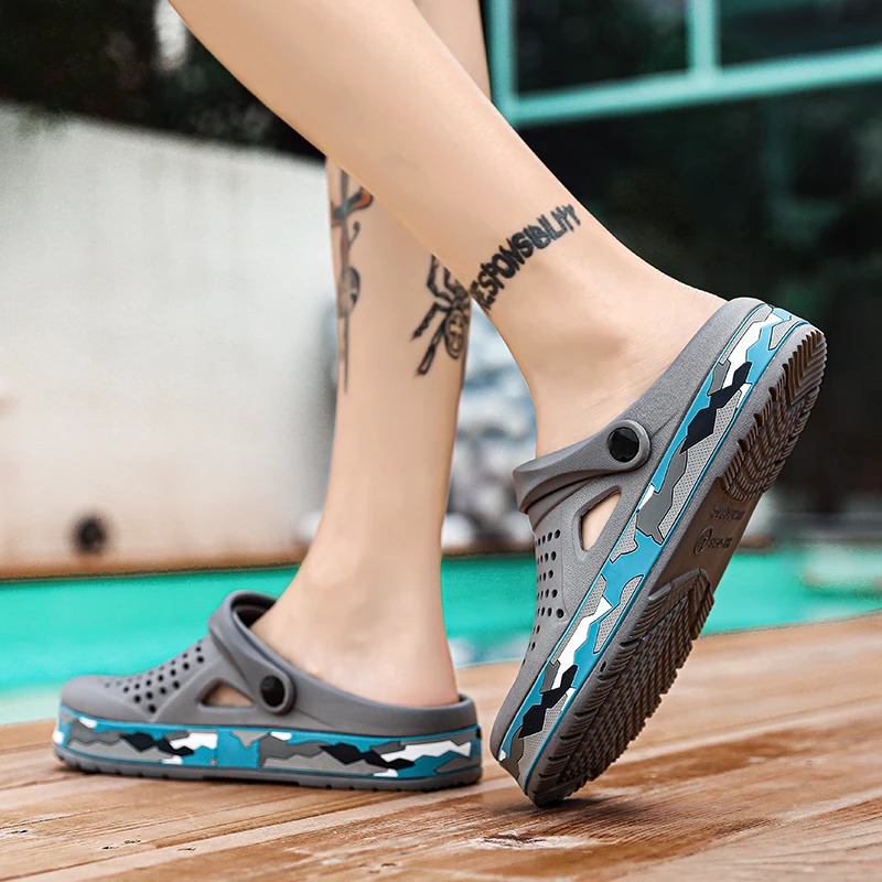 Mens summer casual hole shoes non slip lightweight breathable Two wearing mens sandals fashion comfort beach shoes slippers 260304