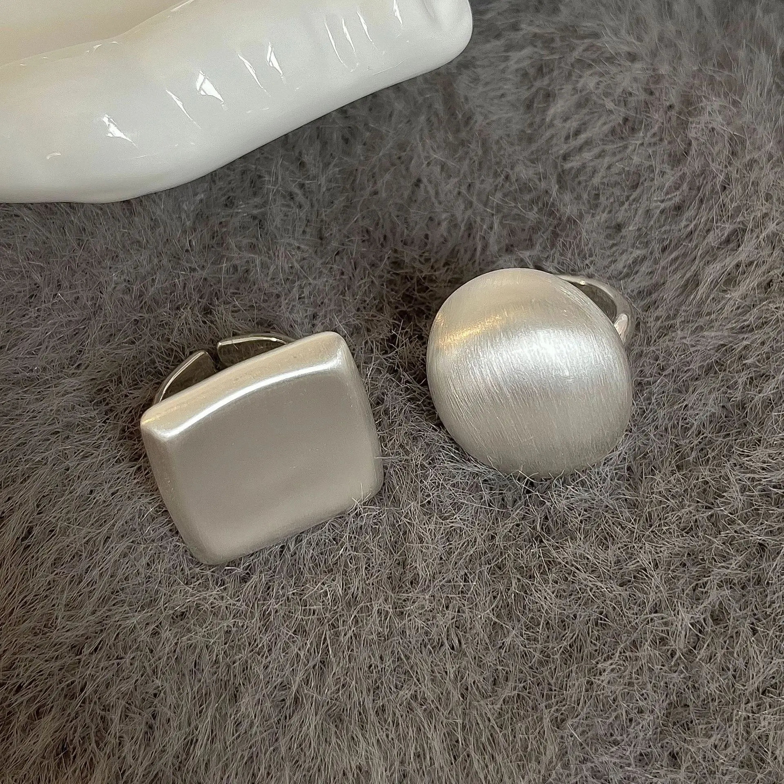 Vintage Brushed Metal Square Geometric Chunky Open Ring for Women Girls European American Personality Fashion Jewelry Gifts 260302