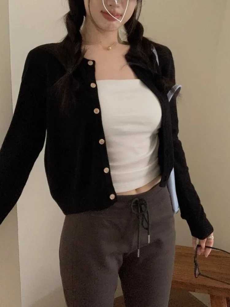 Autumn Women Elegant Slim Fit Solid Knit Top Fashion Long Sleeve O-neck Knitted Cardigan Sweater Thin Casual Button Short Coat M260306