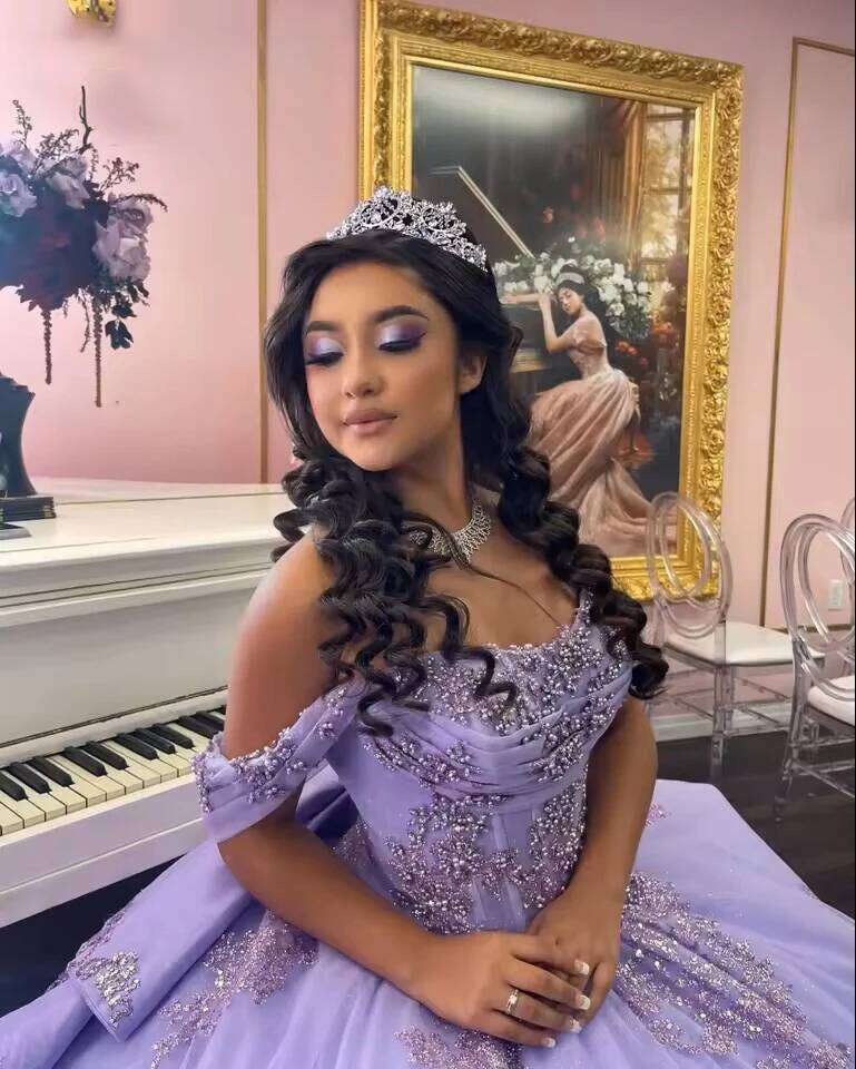 Fashion Lavender Ball Gown Quinceanera Dresses Off-Shoulder Appliques Princess Party Vestidos De