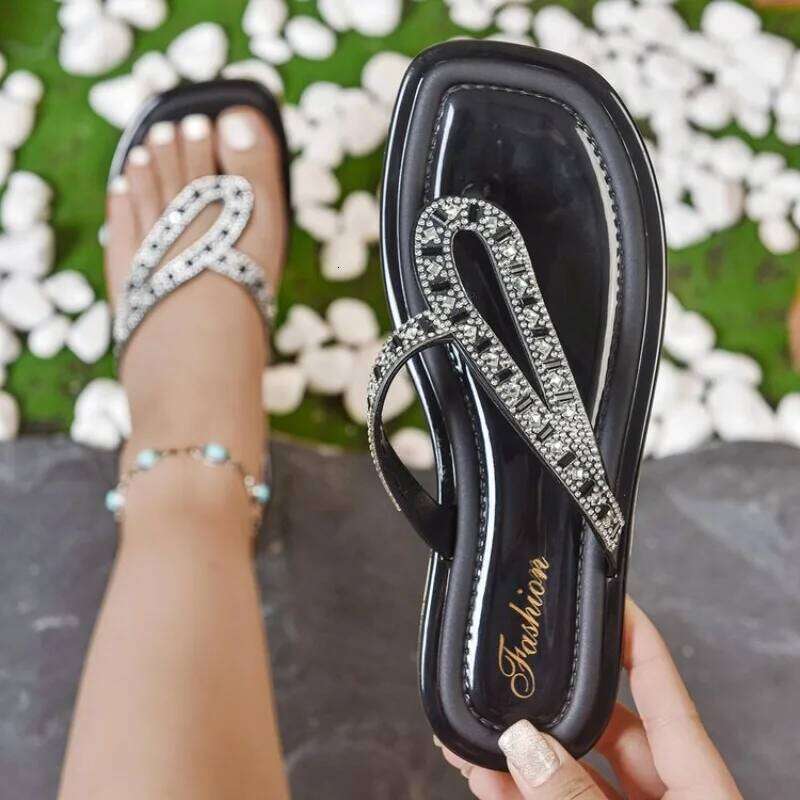 Summer Woman Ladies' Casual Flat-soled Diamond Clip Toe Slippers Luxury Slides Low Platform Rubber Flip Flops Beach Designer