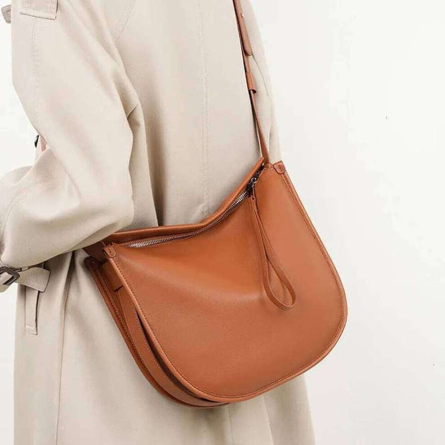 OLOEY Genuine Leather Shoulder Women's Crossbody Bag, New Style, Large Capacity, Commuting Practical Bag
