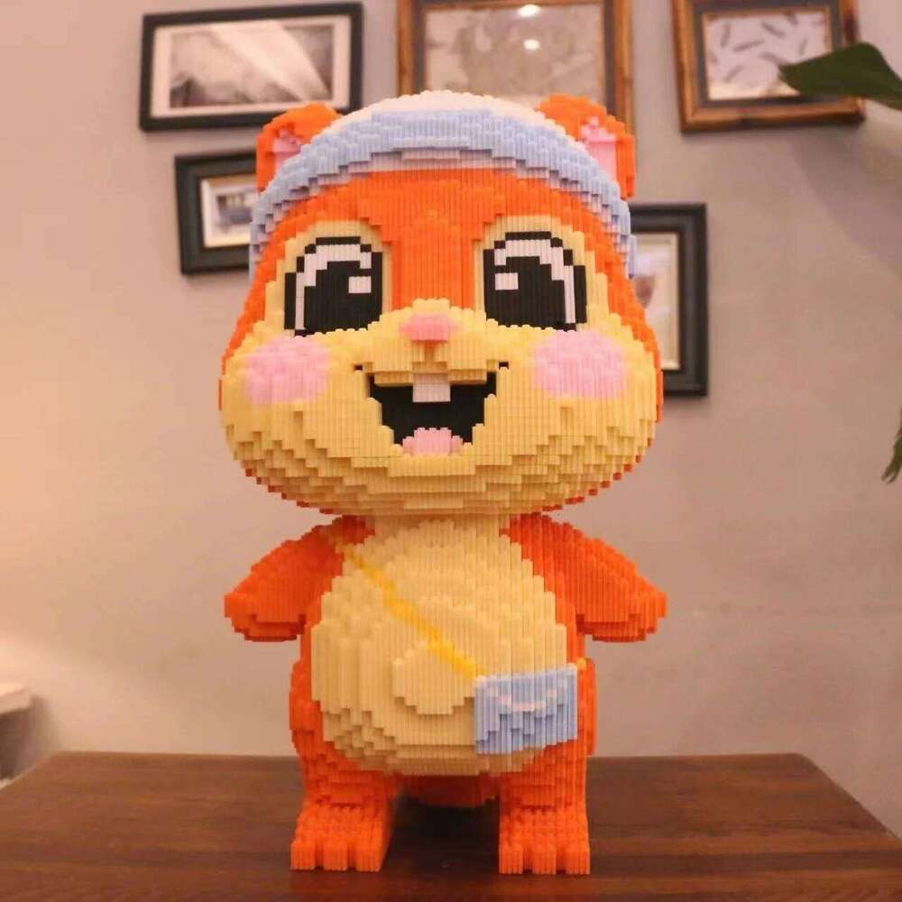 8136 Pieces Squirrel Animal Building Block Model Room Decoration Birthday/Halloween/Valentine's Day/Christmas/Christmas Holiday Z260305