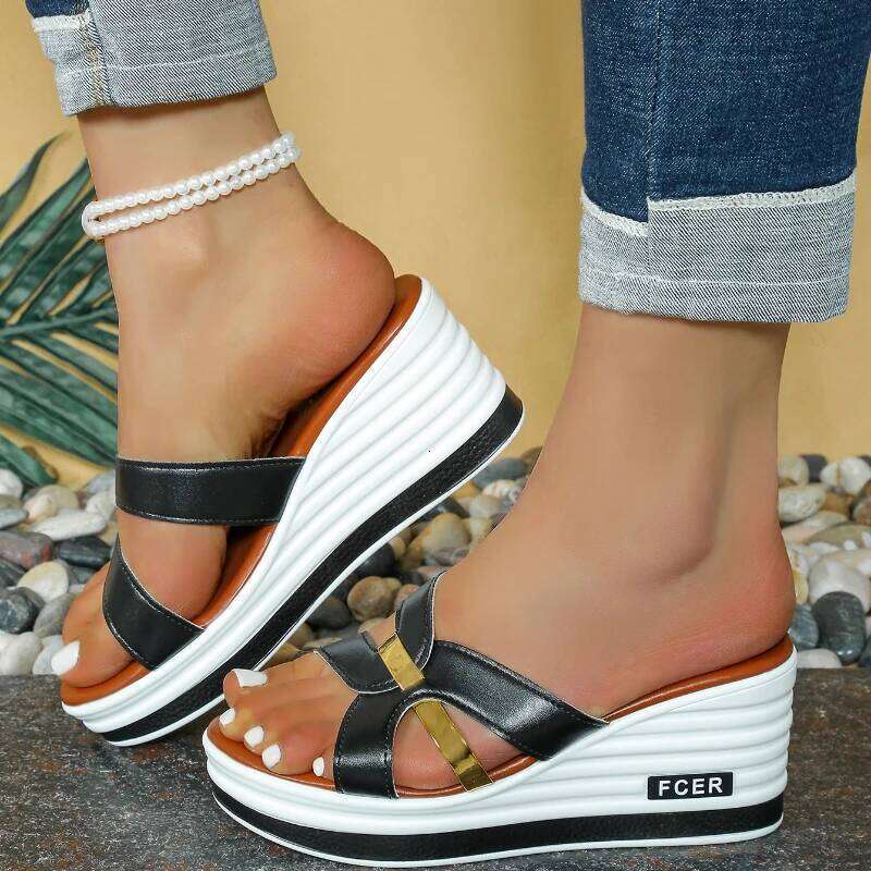 2026 New Women's Fashion Solid Color Open toed Outdoor Simple Comfortable Breathable and Casual Sandals
