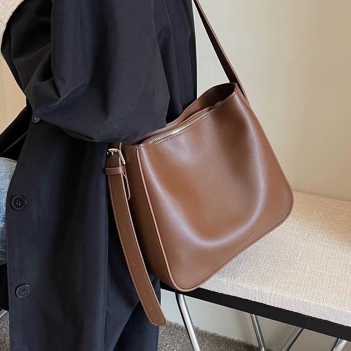 Super Popular Spring and Summer Commuter Bucket Bag for Women 2026 New Style Pu Leather Womens Bag with a HighEndF eelL H260306