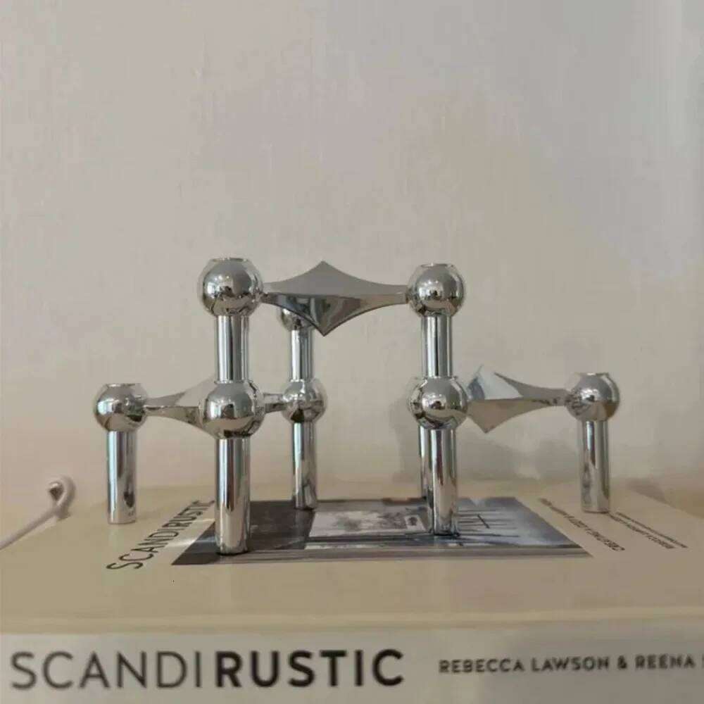 Light Luxury Metal Molecular Structure Candle Holder Nordic Silver Home Decore Candelabra Triangle Candlestick Gift XJ260305