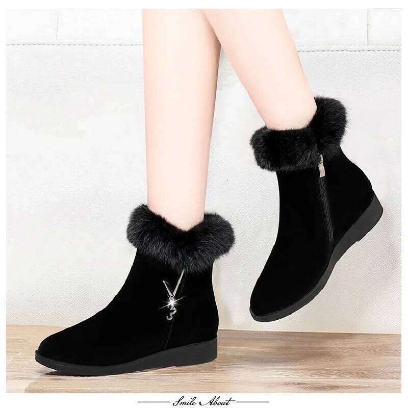 2025 New Winter Women's - Fashionable Versatile Fleece-Lined Warm Stylish Ankle Boots