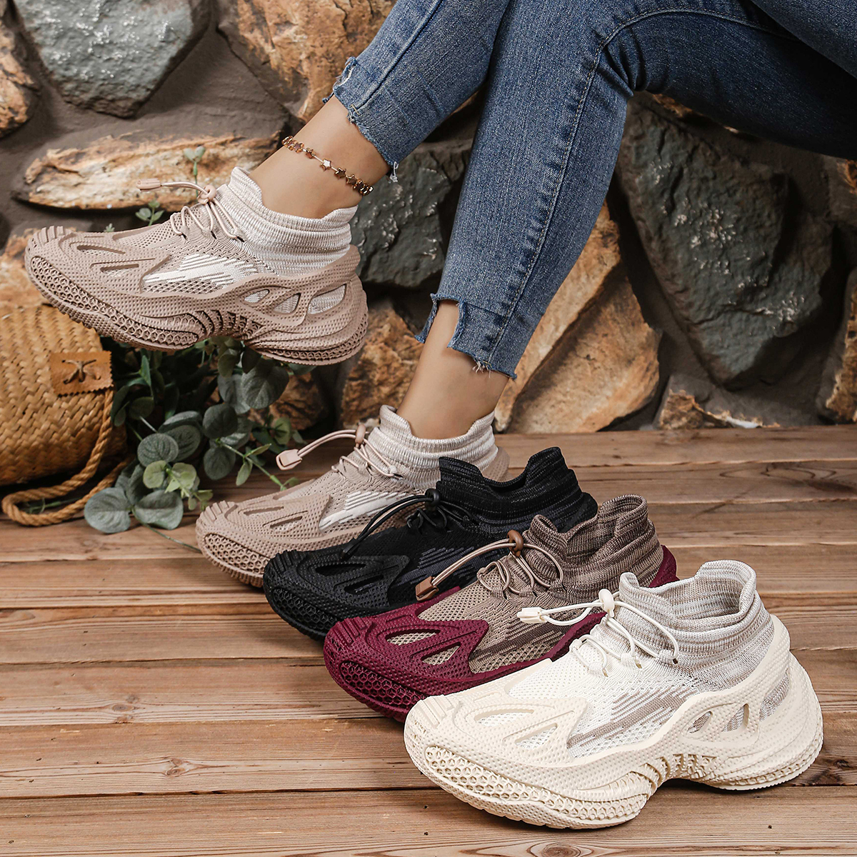Women Outdoor Walking Slip On Breathable Sports Shoes Non Slip Sock Shoes Mujer Fashion Chunky Platform Sneakers for Summer new running shock-absorbin