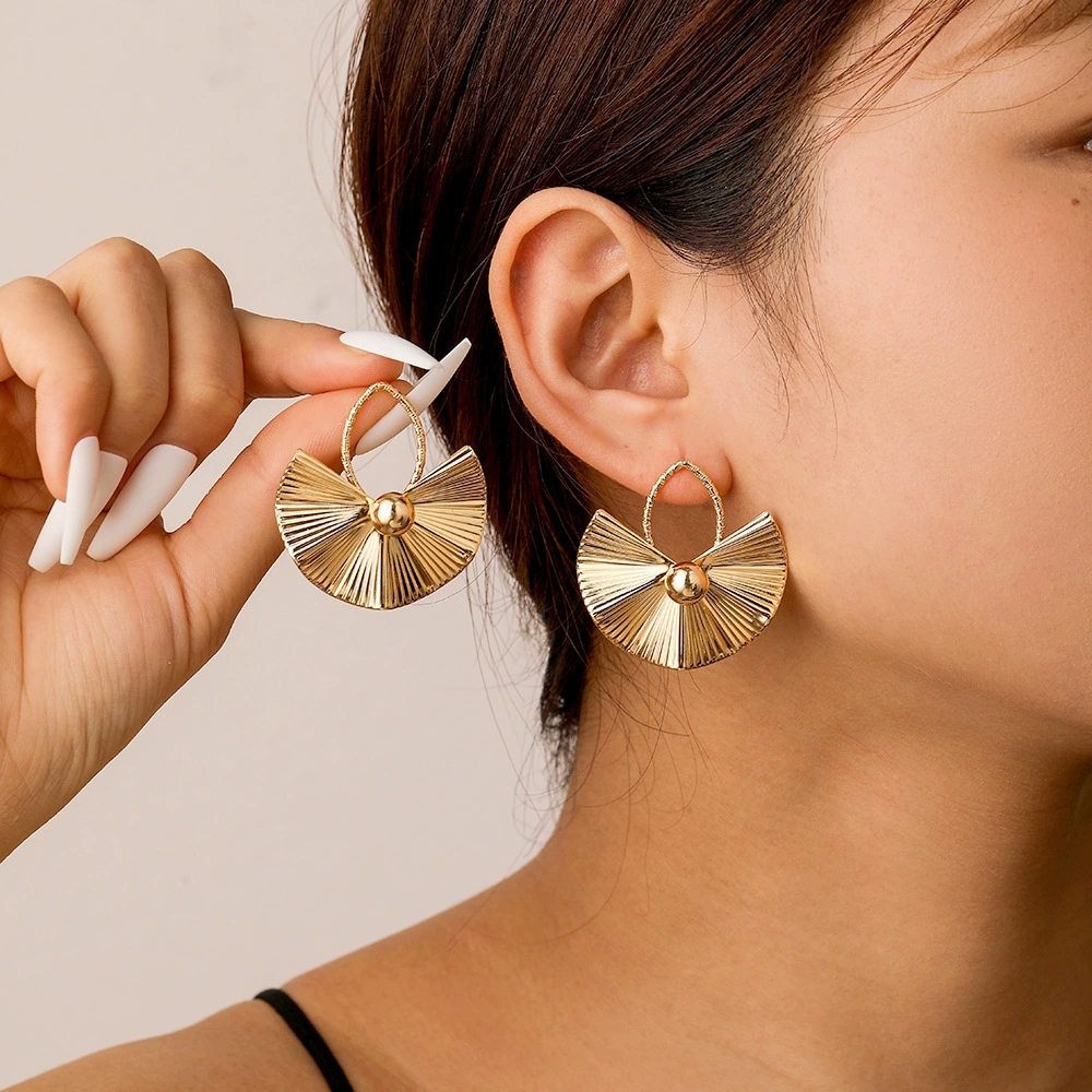 Chic Contemporary Circles & Flowers Drop-Earring Set Made from Durable SS Metal