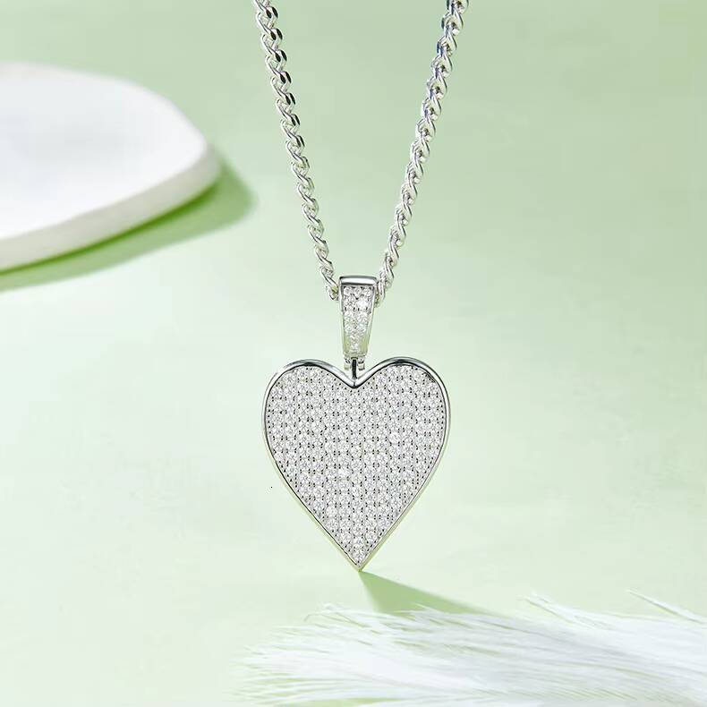 Heart Hip Hop Necklace with S925 Silver Pendant Set with Moissanite