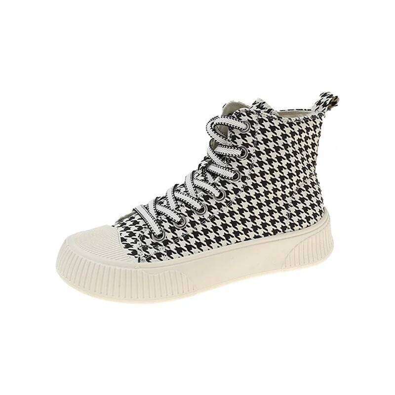 High-top canvas female 2025 new foreign gas breathable hundreds of small white flat bottom casual board shoes
