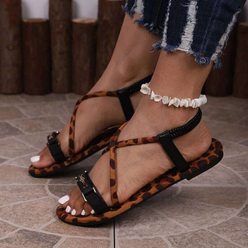 2026 Summer New Women's Leopard Pattern Style Fashion Flat Shoes Outdoor Open toed One foot Casual Sandals