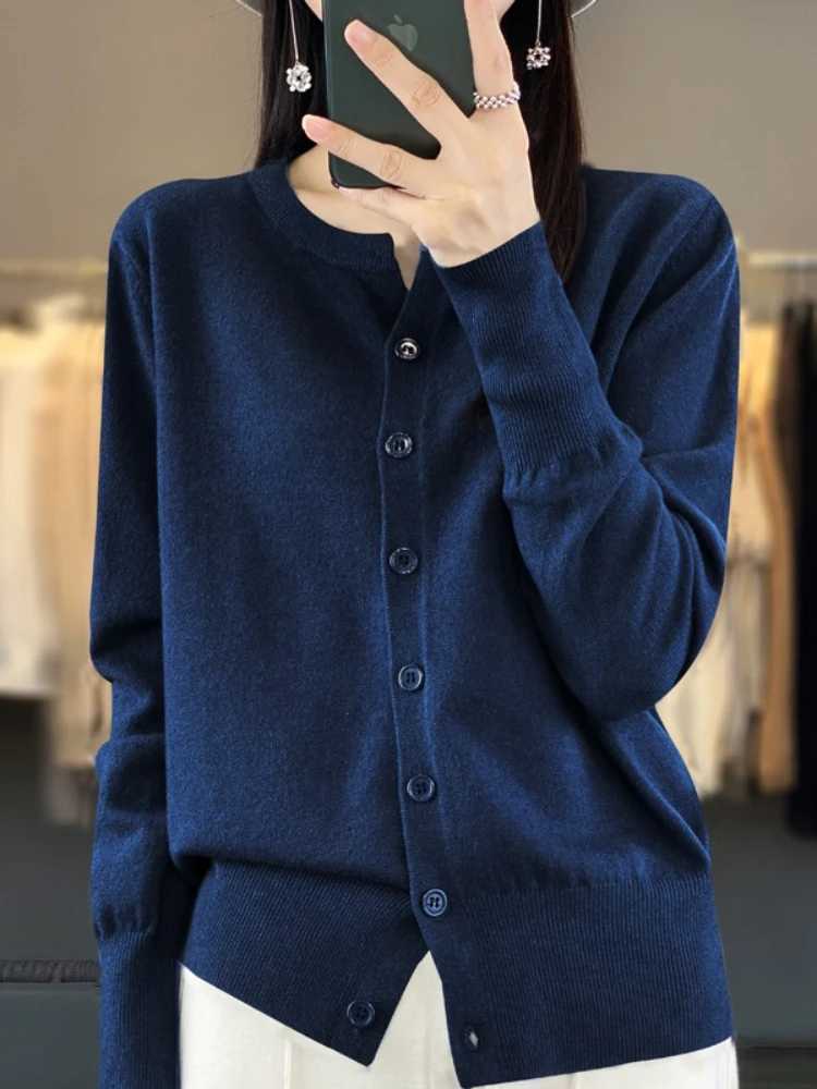 AOSSVIAO 2025 Autumn Winter New Cashmere Cardigan Women Solid Color Sweater Women Loose O-Neck Knitted Sweaters Simple Versatile M260306