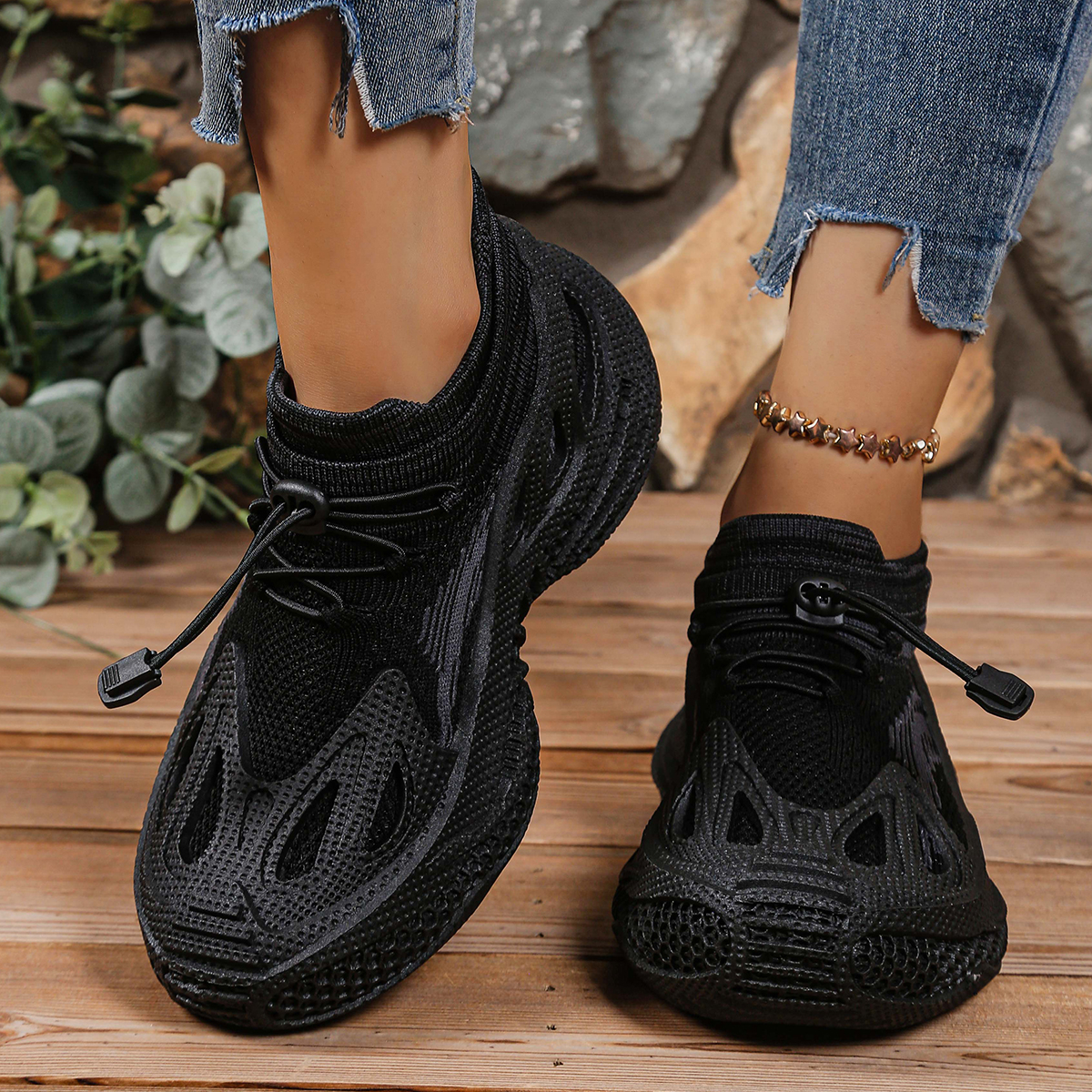 Women Outdoor Walking Slip On Breathable Sports Shoes Non Slip Sock Shoes Mujer Fashion Chunky Platform Sneakers for Summer new running shock-absorbin
