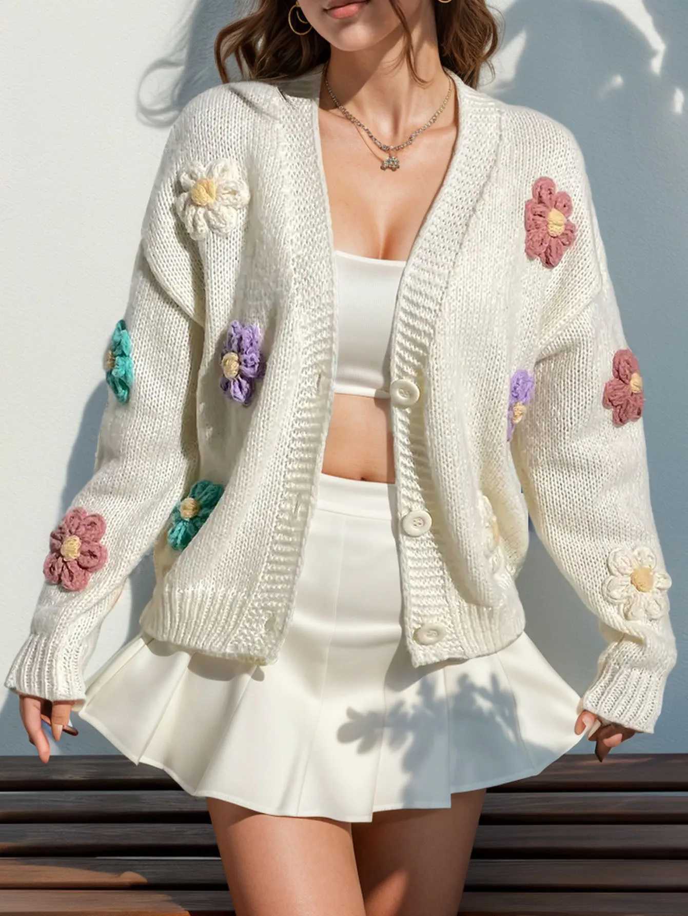 2025 Autumn Womens Flower Pattern Button Knitted Sweet and Fresh Cardigan Cute Loose Long Sleeve Womens Sweater M260306