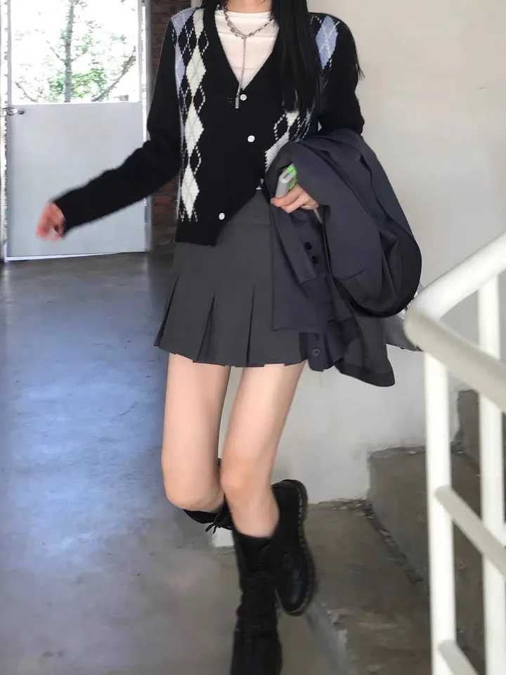 England Style Womens Fashionable Irregular Crochet Thick Knit Top with Argyle Pattern Casual Cardigan Sweater for Autumn Winter M260306