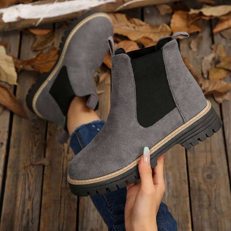 2025 Winter New Thick soled Chelsea Casual Comfortable Short leg Women's Boots