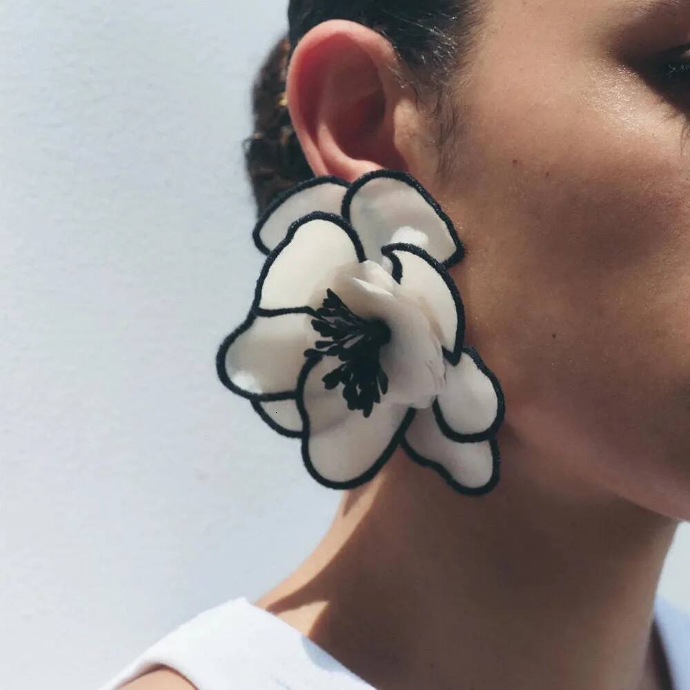Vedawas Bohemia Maxi Fabric 3D Flower Earrings for Women Charm Layer Big Handmade Cloth Floral Stud Earring Wedding Jewelry ddmynov