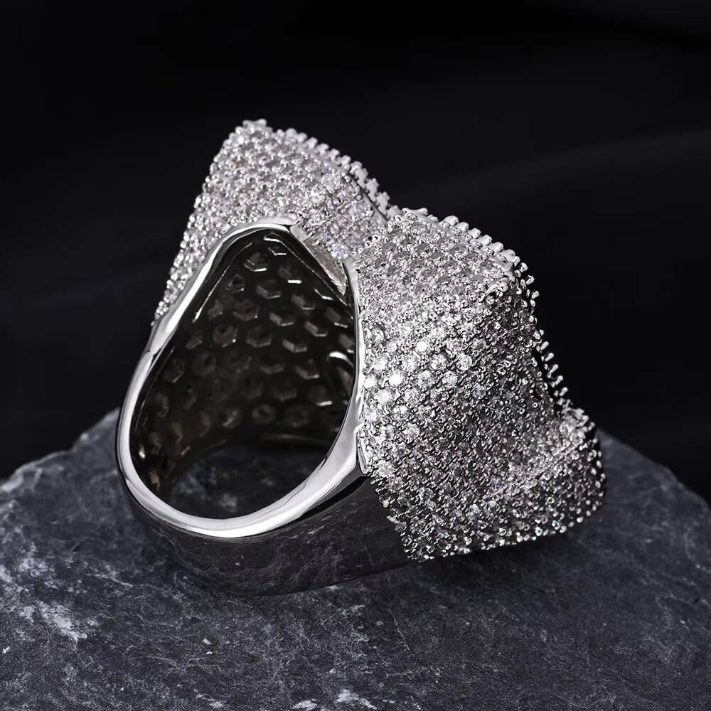 Fashion Hip Hop Ring Full Zirconia Letter M Ring Shinning Full Zircon Setting Brass Ring