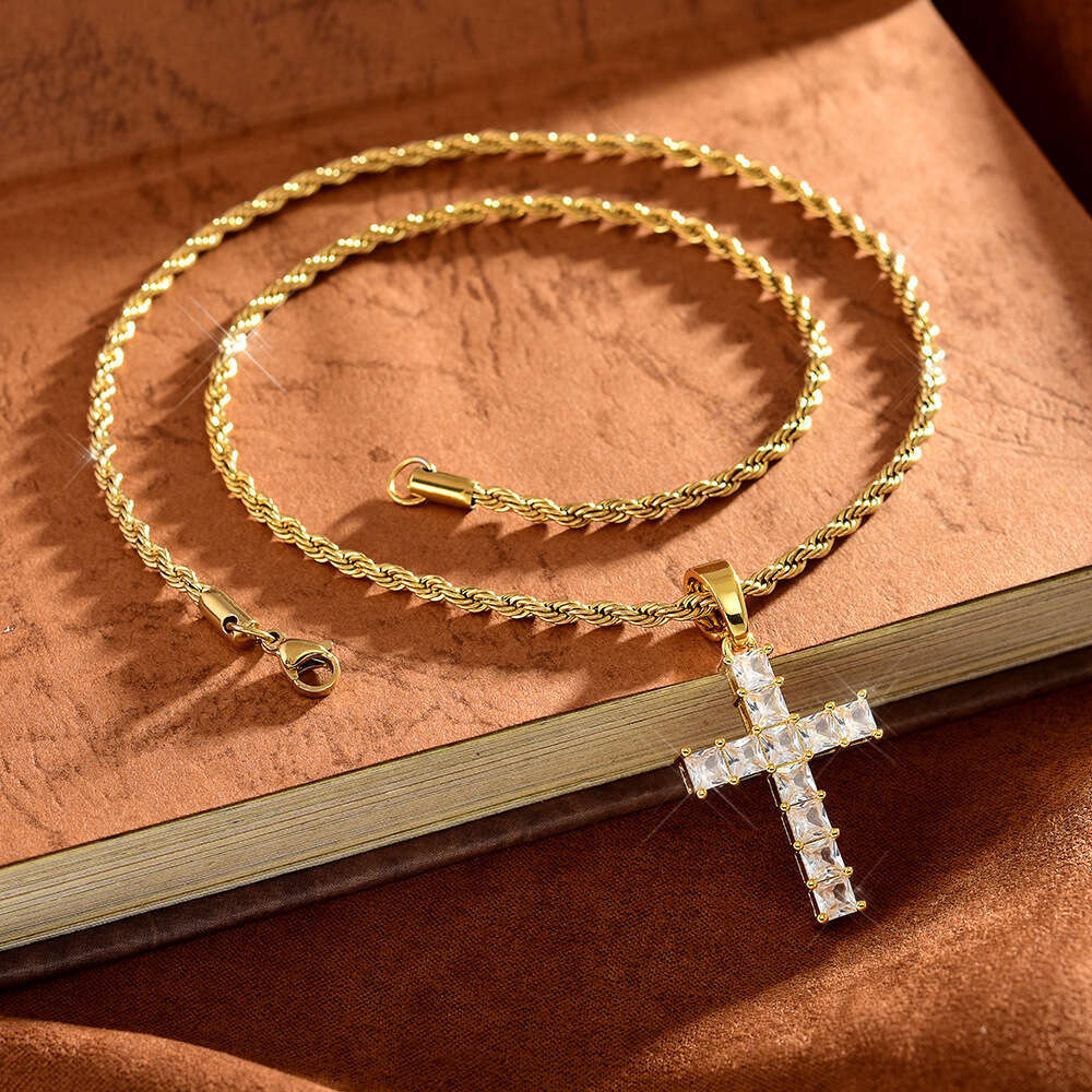 Hot-Selling High-Quality Luxury Cubic Zirconia Necklace Copper Inlaid Zircon Cross Pendant Cross-Border Exclusive