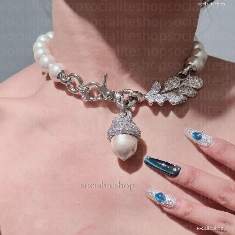 Designer jewelry Vivianelys Westwod Necklace High-Quality Empress Gradient Color Saturn Glass Bead Necklace Sweet Planet Bow Paper Clip Series wood Chain Necklace