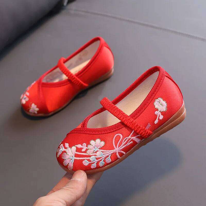 Hand-embroidered Chinese Style Cotton Cloth for Children Soft-soled Comfortable Flat Kids Girls Princess Shoes Red 26H0306