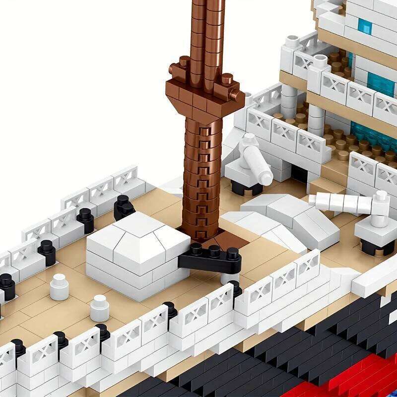 4404PCS Titanic Building Blocks Cruise Ship Mini Assemble Bricks Model Toys Kits Desktop Decoration Holiday Gifts For Children Z260305