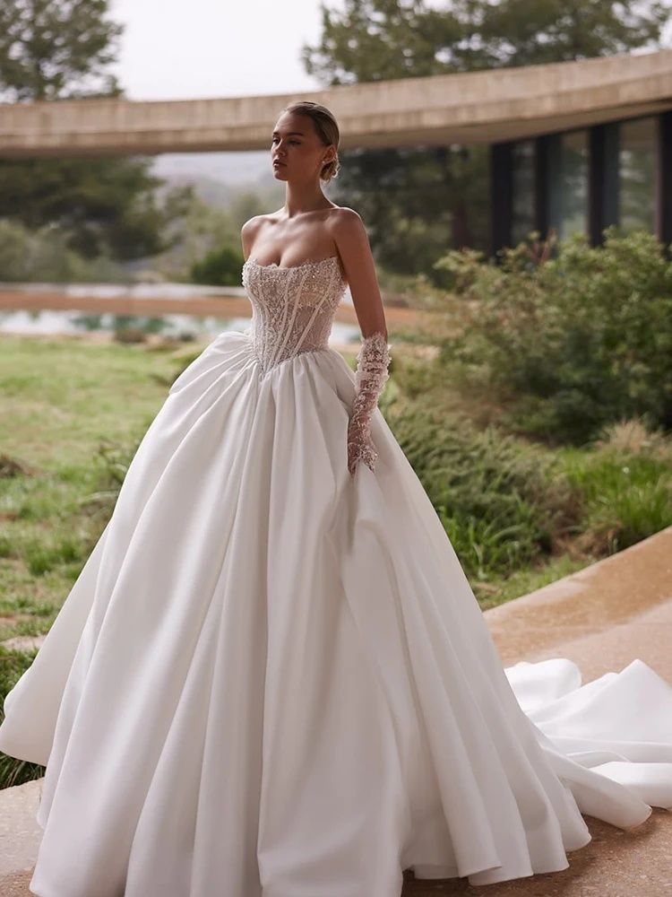 Simple A Line Wedding Dresses For Women Sequins Pearls Bridal Gown Sleeveless Lace Up Sweep Train Dress Vestido De Novia