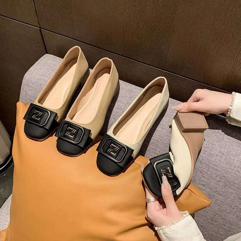 2025 New French Minimalist Leather Soft Flat Fashion Letter Commuter Casual Slip-On Loafers Women Shoes Woman