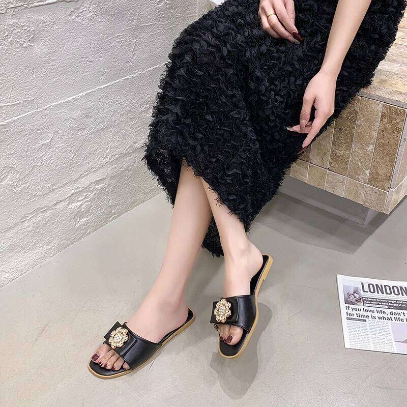 2025 Summer New Fashionable Simple Flat Slippers Outdoor Comfortable Casual Women's Sandals