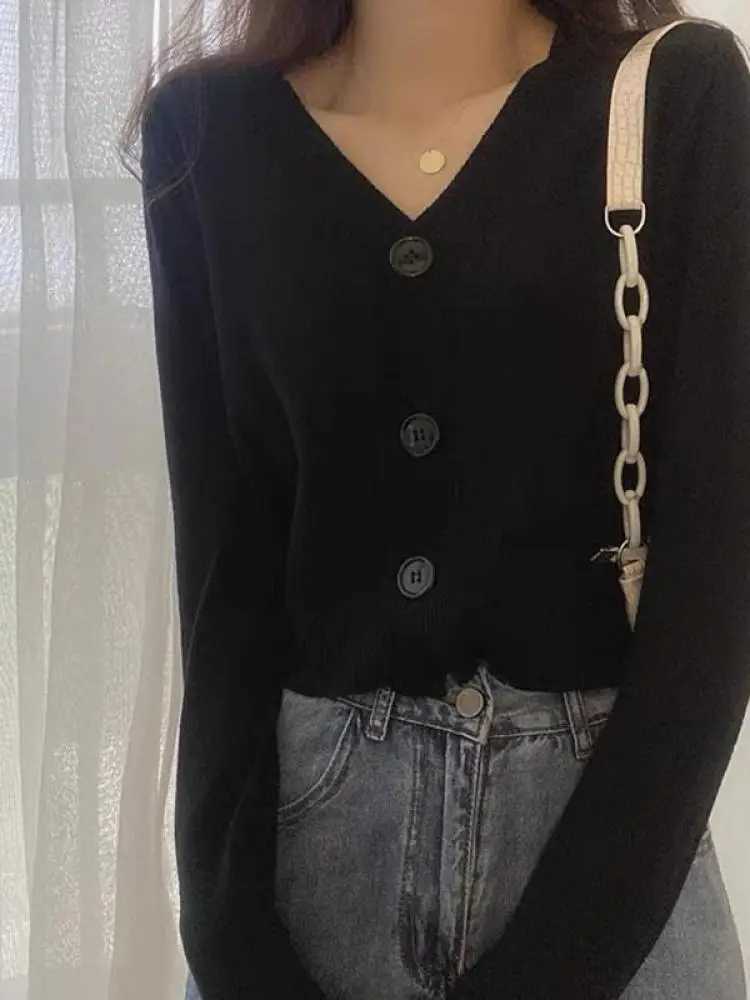 Button Pullover Long Sleeve Sweater Women V Neck Short Top Ladies Autumn Winter Clothes Slim Streetwear Solid Knitted Cardigan M260306