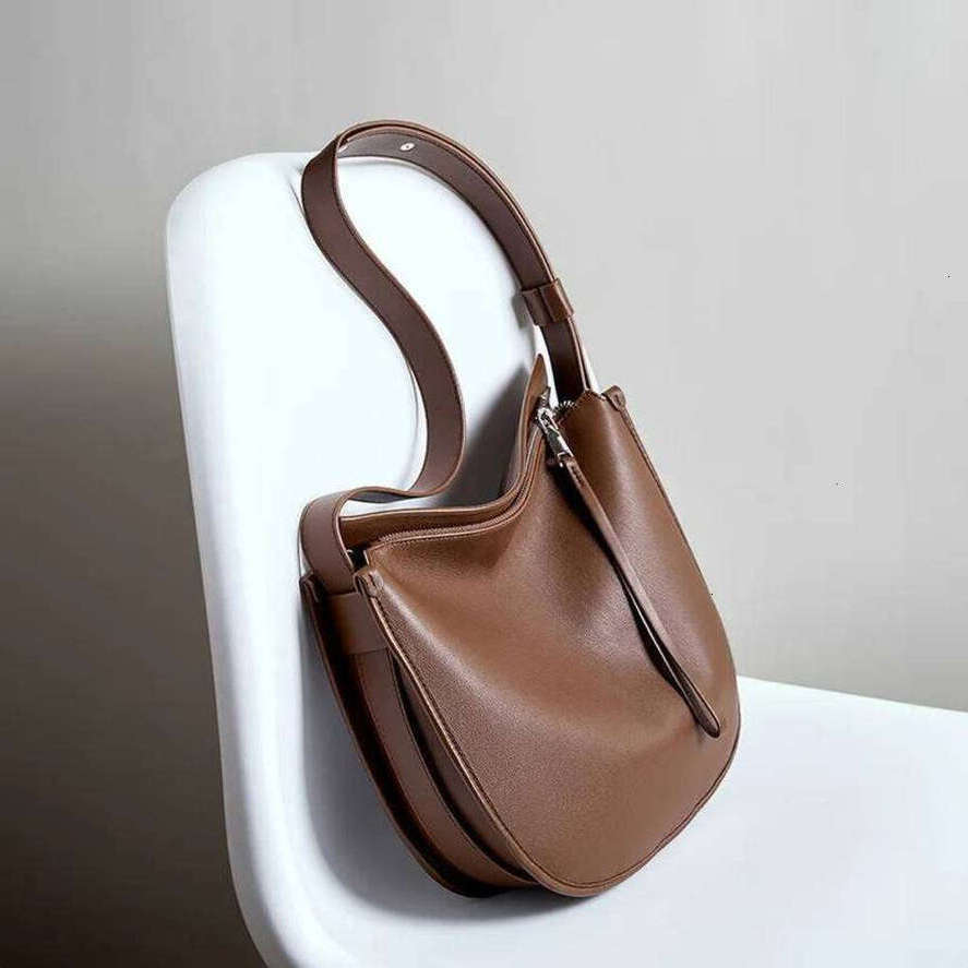 OLOEY Genuine Leather Shoulder Women's Crossbody Bag, New Style, Large Capacity, Commuting Practical Bag
