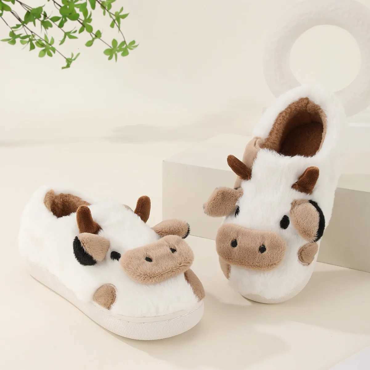 New winter neutral cartoon cow warm plush slippers for couples indoor anti slip home slippers for men and women home cotton sh S260305