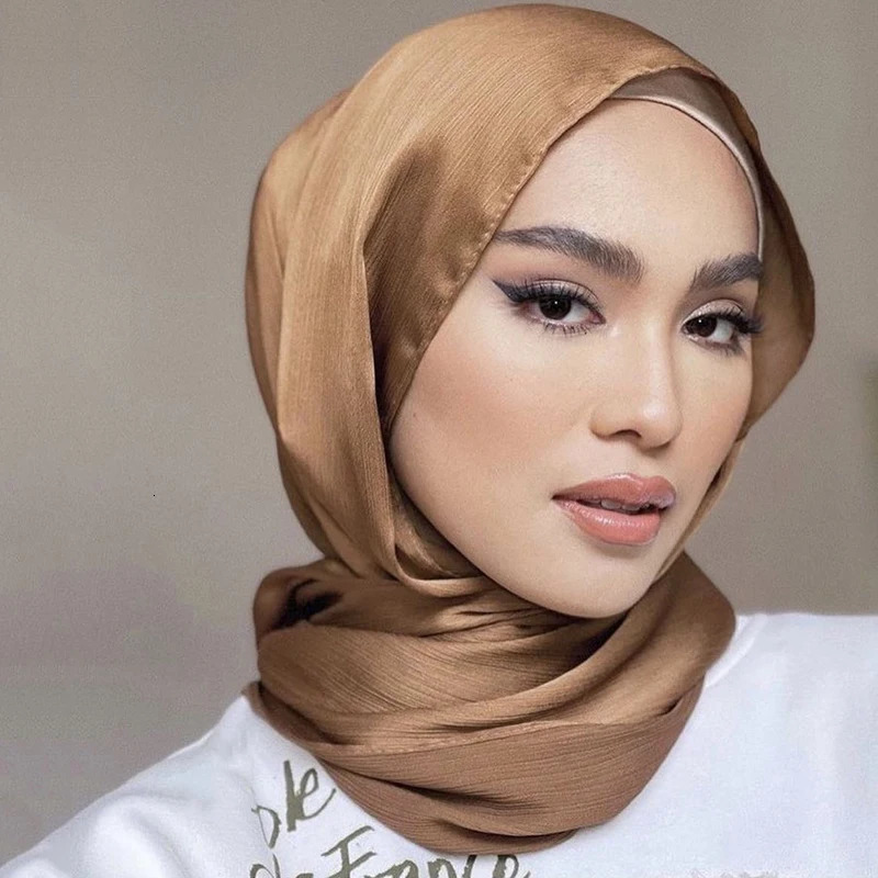Premium Satin Crinkle Hijab Scarf Chiffon Shawl Plain Muslim Women Hijabs Breathab Islam Women Turban Pleated Scarf Ramadan 260304