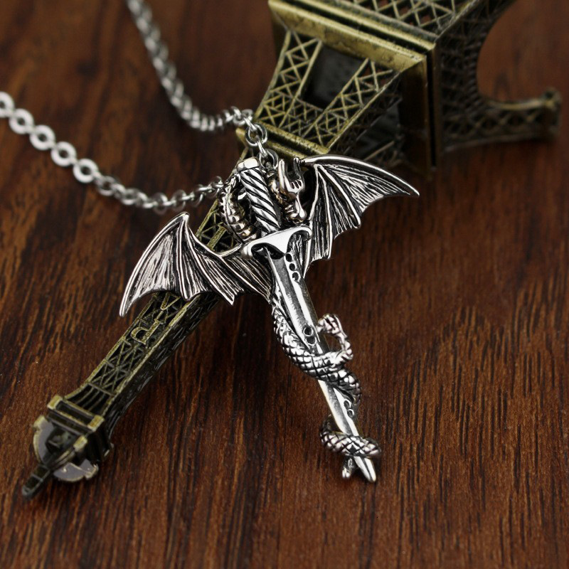 Necklace European and American Fashion Retro Pterosaur Necklace Wrapped Metal Personality Necklace Punk Rock Style Dragon Sword Sweater Chain Necklace