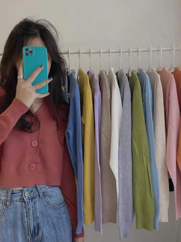 Button Pullover Long Sleeve Sweater Women V Neck Short Top Ladies Autumn Winter Clothes Slim Streetwear Solid Knitted Cardigan M260306