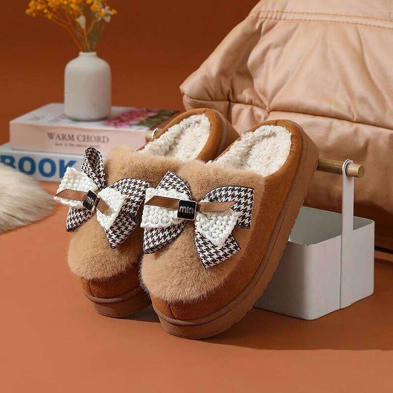 2025 Winter New Thick Bottom Indoor Outdoor Warm and Comfortable Slippers with Grid Tie Design Fashionable Cotton Shoes