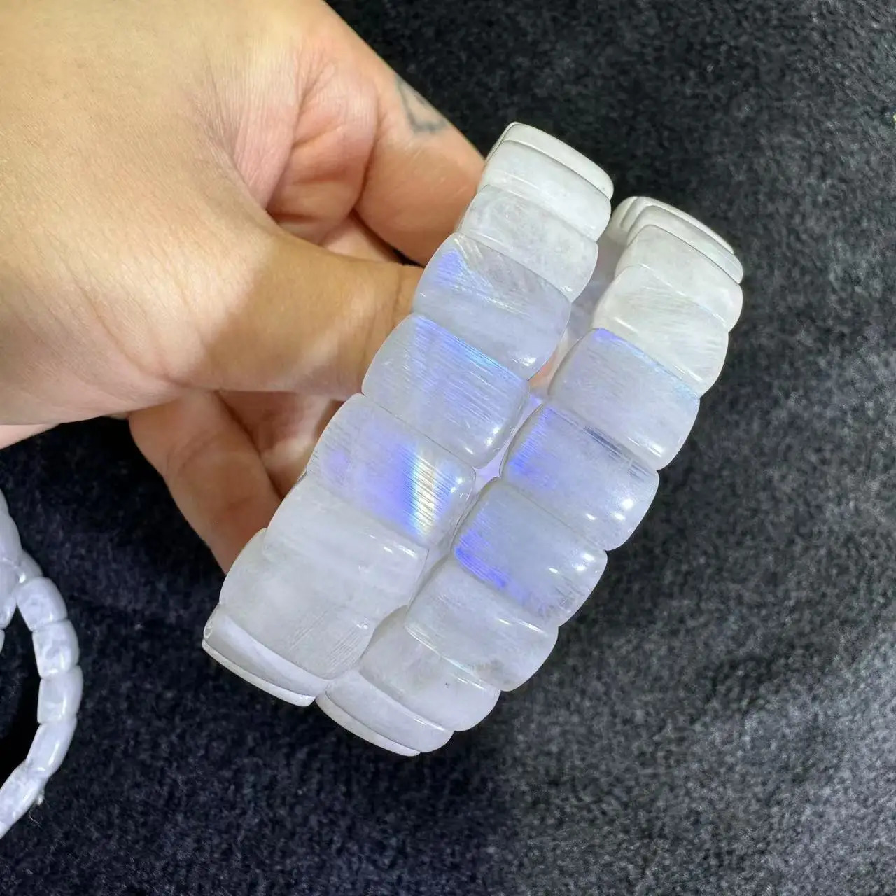 AAAA Good Quality Blue Rainbow Moonstone Bracelet Natural Stone Jewelry Bangle for Woman for Gift Wholesale about812mm 260302
