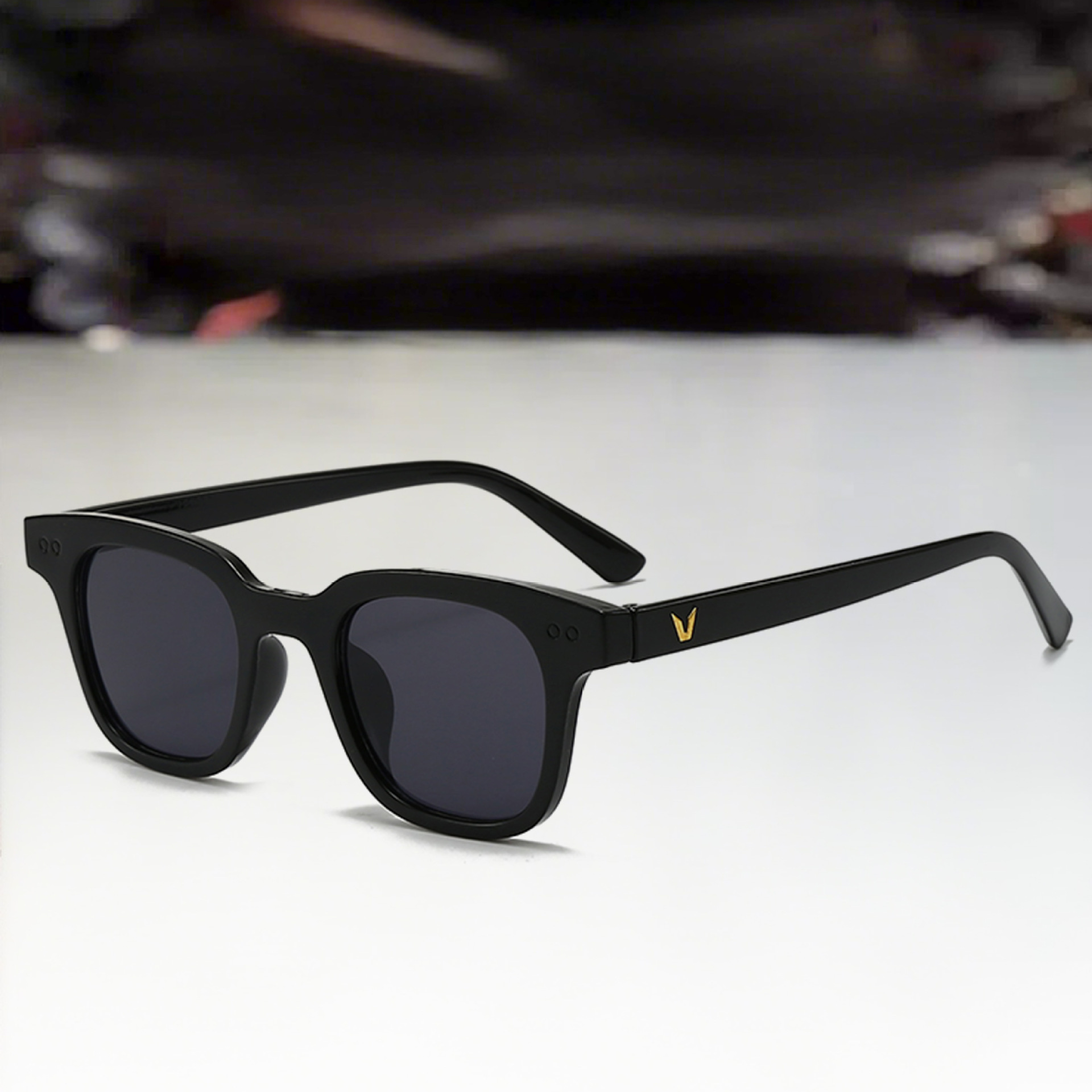 2026 New Designer Luxury Brand Fashion Outdoor Sports Men's And Women's Small Frame Sunglasses Anti UV Retro Sunglasses