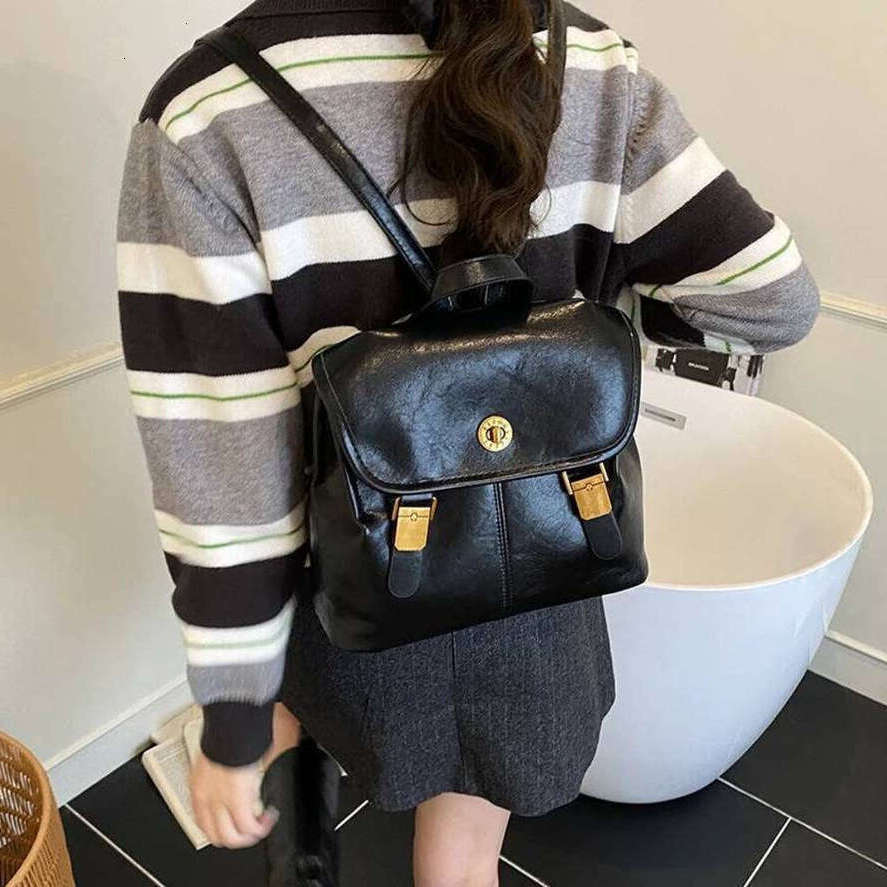 OLOEY Women Small Pu Leather Backpacks 2025 New Korean Fashion Vintage Luxury Backpack Student School Bag Back Packs Practical Bag