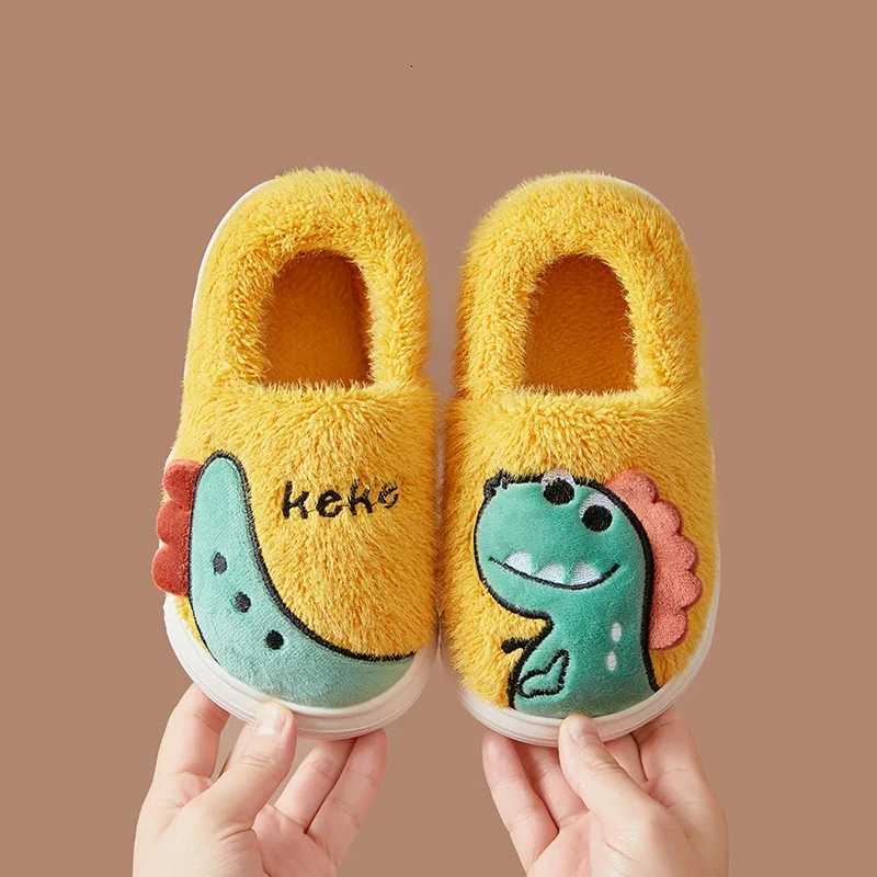 Fashion Girls Shoes 2025 Winter New Kids Boots Fashion Versatile Boys Slippers Comfort Versatile Girls Home Cotton Slippers S260305