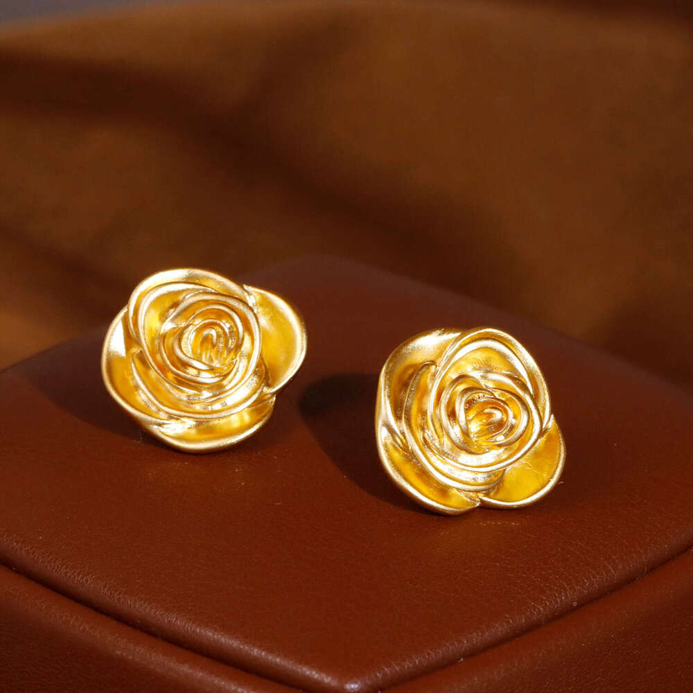 Vintage Hong Kong-style Matte Rose Flower For Women Versatile Earrings And Accessories