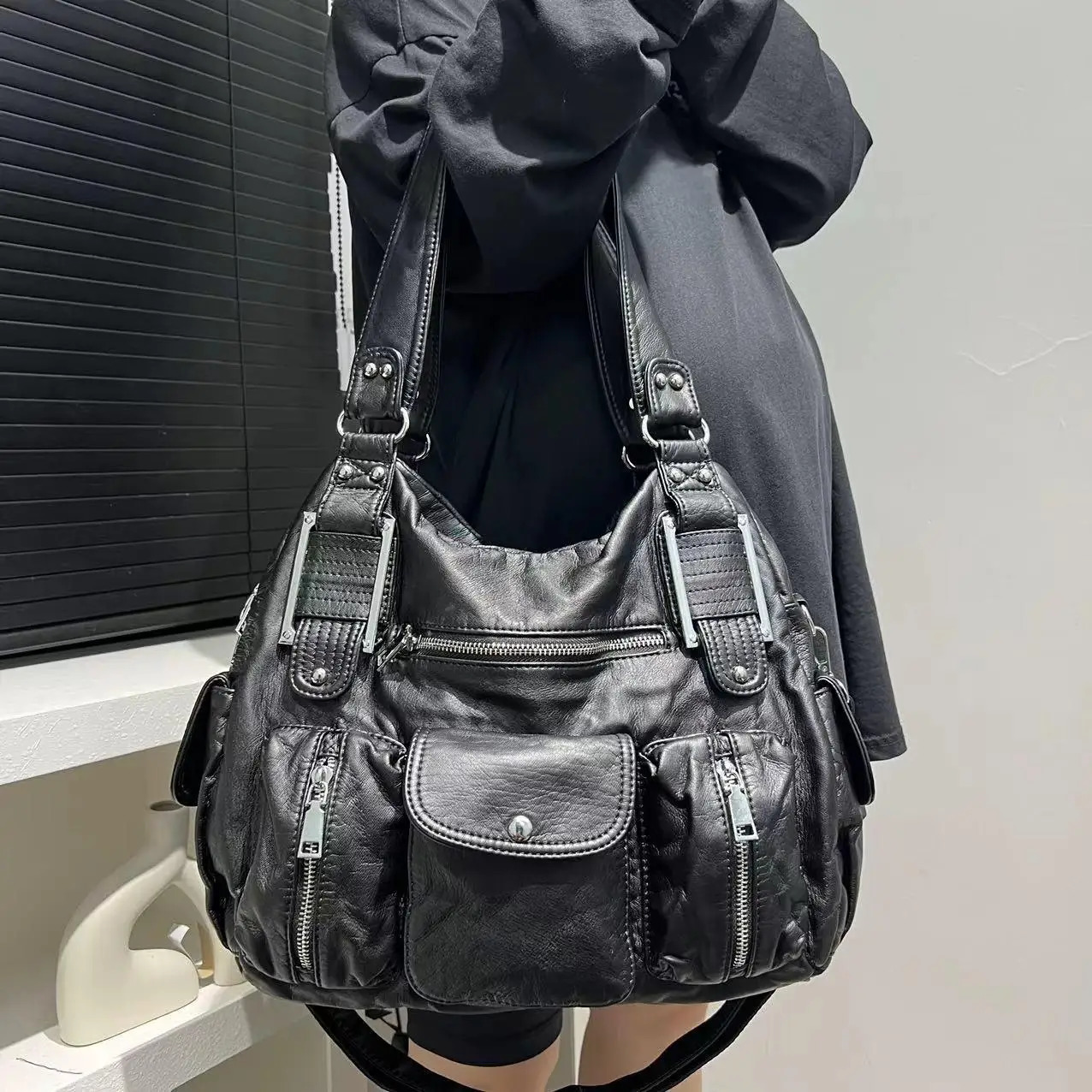 Womens Fashion Y2K Girl Motorcycle Bag Old Lychee Pattern Multi-Pocket Shoulder Crossbody Bag 260306