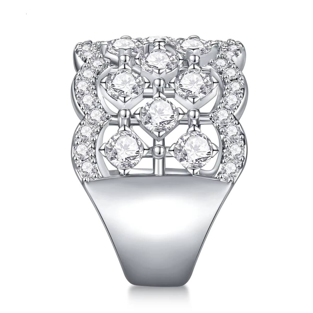 High-quality 925 sterling silver hip-hop ring round moissanite ring