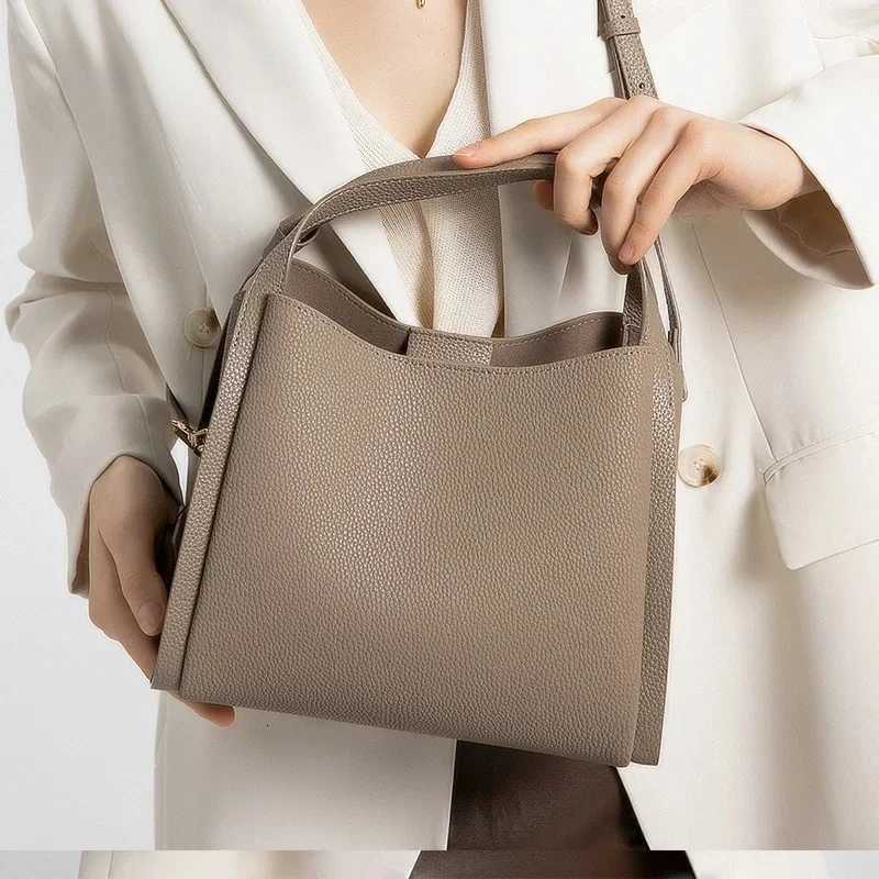 Women Cow Genuine Leather Shoulder Bag Female Fashion Cowhide Designer Handbags Lady Commuting Large Capacity Bucket Bags H260306